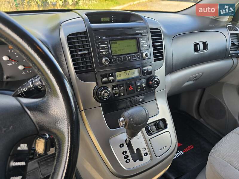 Минивэн Kia Carnival 2008 в Хмельницком