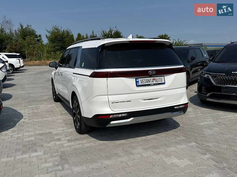 Минивэн Kia Carnival 2021 в Киеве