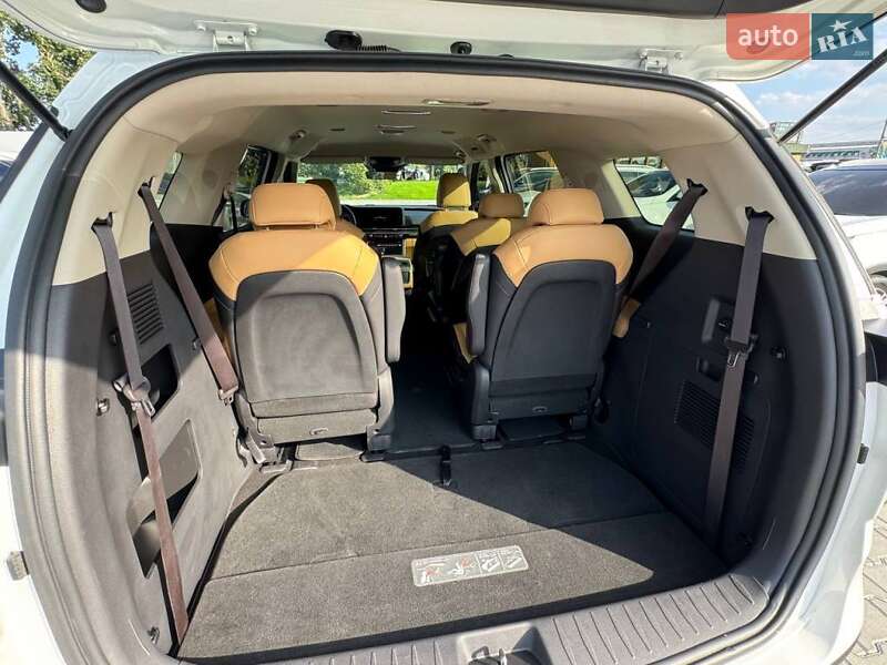 Мінівен Kia Carnival 2021 в Києві фото 12 Мінівен Kia Carnival 2021 в Києві