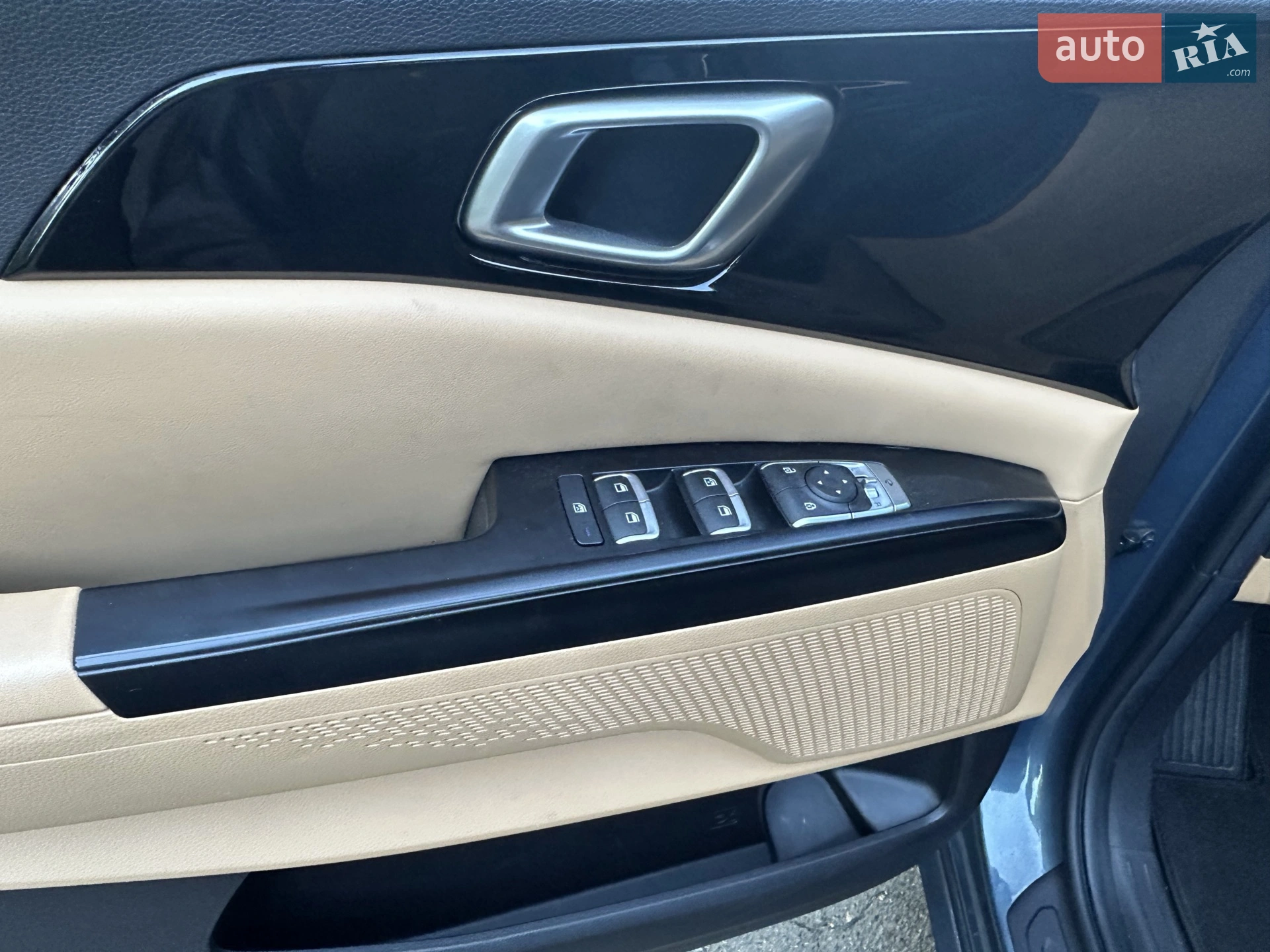 2020 Kia Carnival - мініатюра 60
