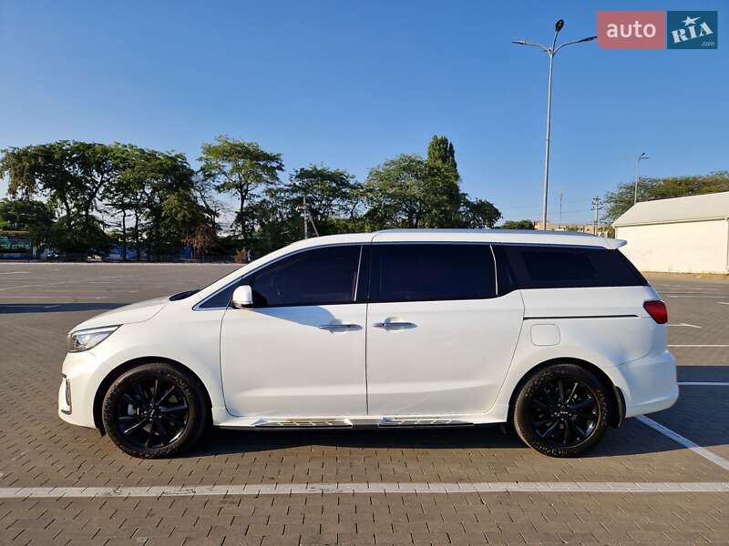 Минивэн Kia Carnival 2018 в Одессе