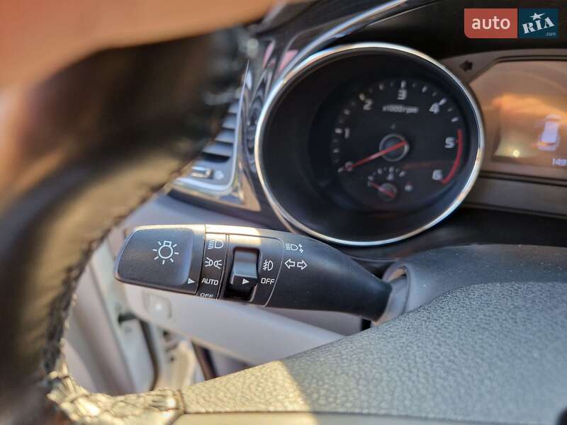 Минивэн Kia Carnival 2018 в Одессе