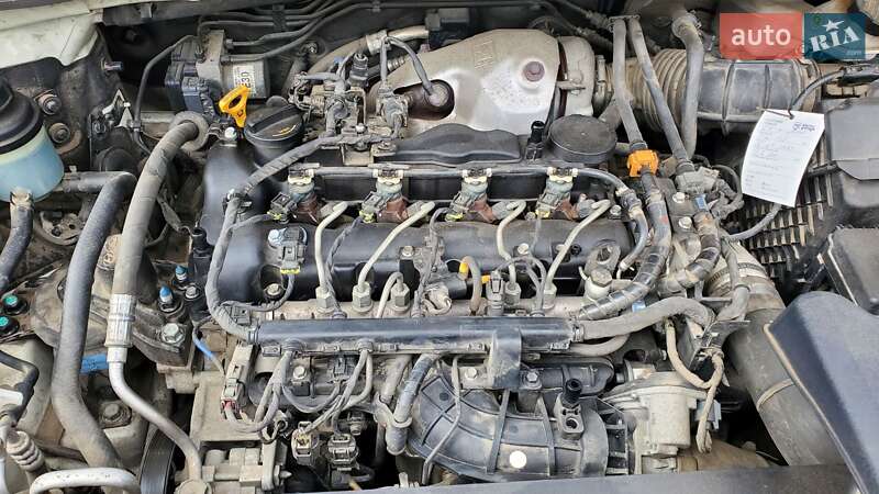 Мінівен Kia Carnival 2015 в Одесі фото 18 Мінівен Kia Carnival 2015 в Одесі