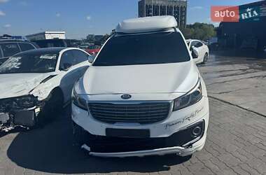 Минивэн Kia Carnival 2017 в Львове