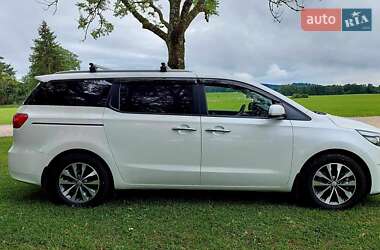 Мінівен Kia Carnival 2016 в Ланчині