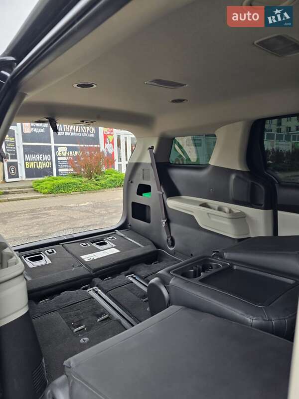 Мінівен Kia Carnival 2023 в Трускавці