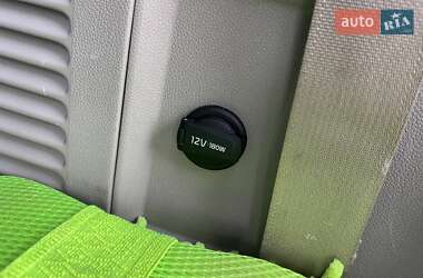 Мінівен Kia Carnival 2014 в 