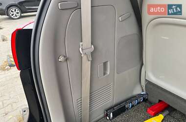 Мінівен Kia Carnival 2014 в 