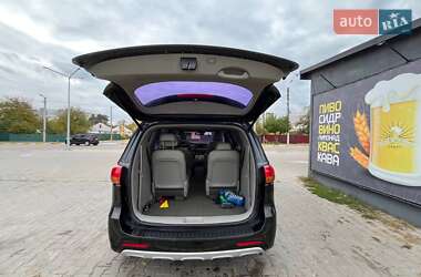 Мінівен Kia Carnival 2014 в 