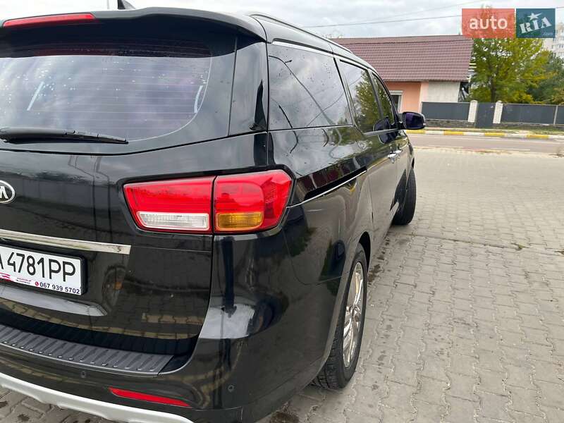 Мінівен Kia Carnival 2014 в Києві