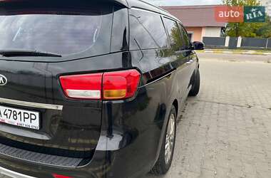 Мінівен Kia Carnival 2014 в 