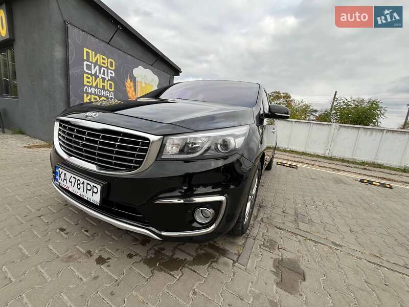 Мінівен Kia Carnival 2014 в Києві