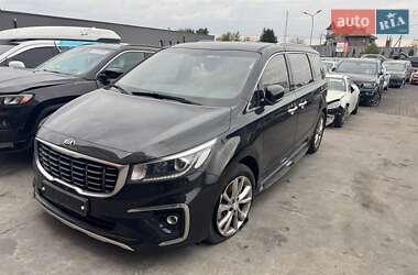 Минивэн Kia Carnival 2019 в Львове