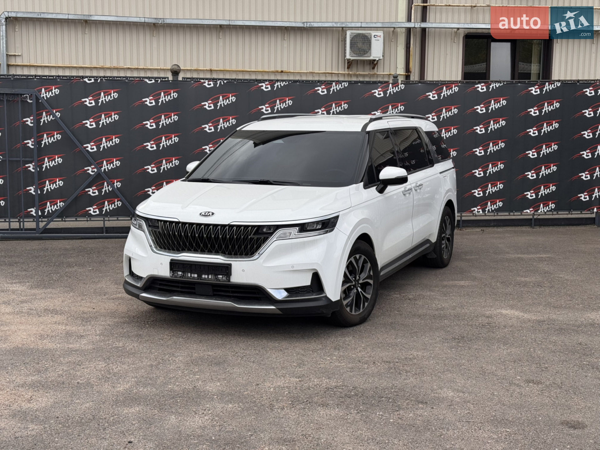 2020 Kia Carnival - фото 1
