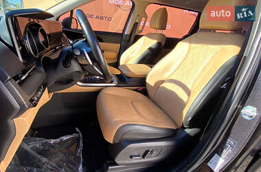 Минивэн Kia Carnival 2021 в 