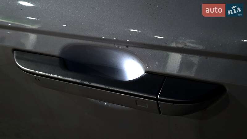 Минивэн Kia Carnival 2021 в Киеве фото 13 Минивэн Kia Carnival 2021 в Киеве