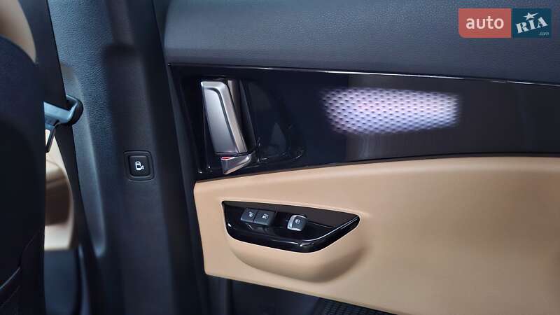 Минивэн Kia Carnival 2021 в Киеве фото 119 Минивэн Kia Carnival 2021 в Киеве