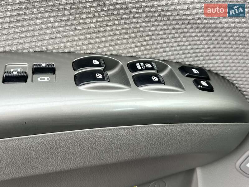 Мінівен Kia Carnival 2006 в Вінниці фото 31 Мінівен Kia Carnival 2006 в Вінниці