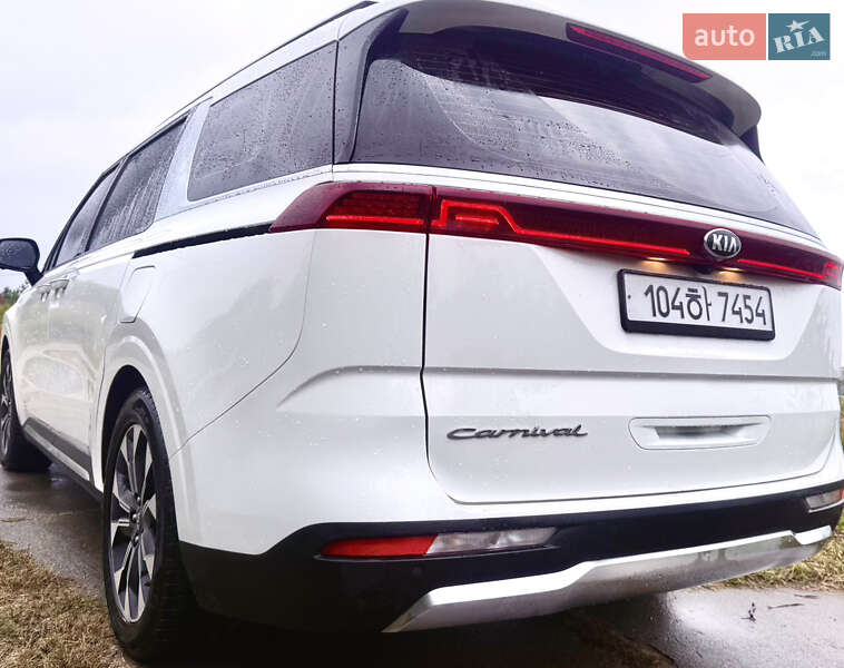 Мінівен Kia Carnival 2021 в Києві