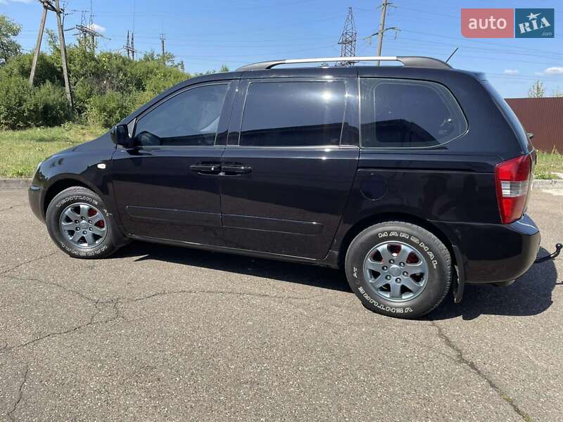 Минивэн Kia Carnival 2008 в Виноградове