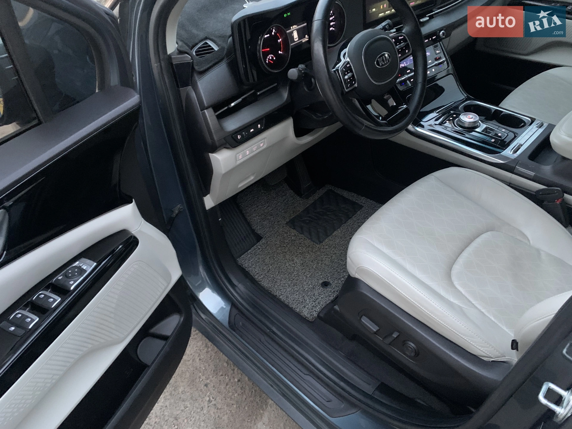 2020 Kia Carnival - мініатюра 6