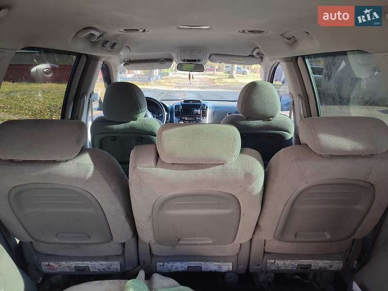Минивэн Kia Carnival 2007 в Краматорске