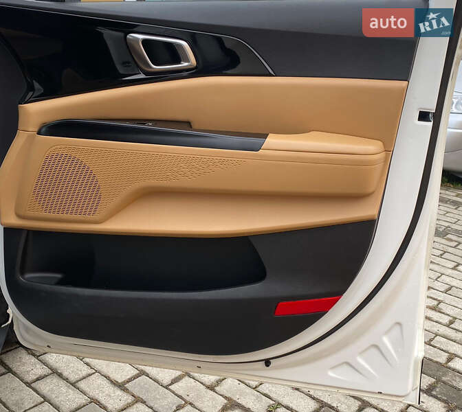 Минивэн Kia Carnival 2021 в Ровно