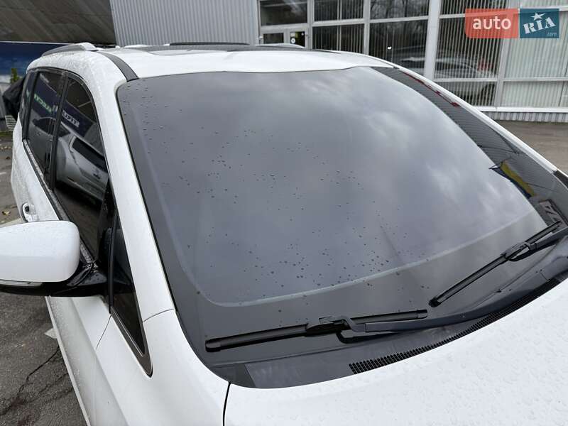 Минивэн Kia Carnival 2016 в Киеве фото 11 Минивэн Kia Carnival 2016 в Киеве