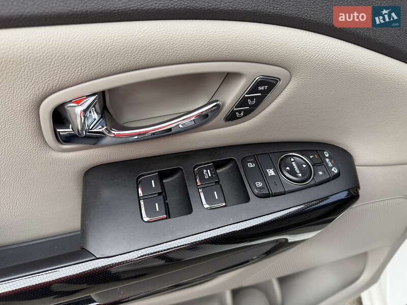 Минивэн Kia Carnival 2016 в Киеве фото 14 Минивэн Kia Carnival 2016 в Киеве