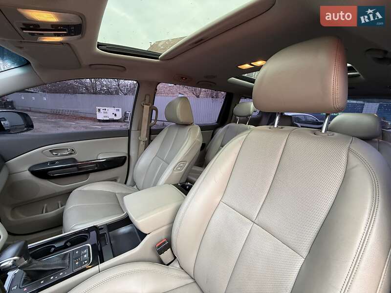 Минивэн Kia Carnival 2016 в Киеве фото 17 Минивэн Kia Carnival 2016 в Киеве
