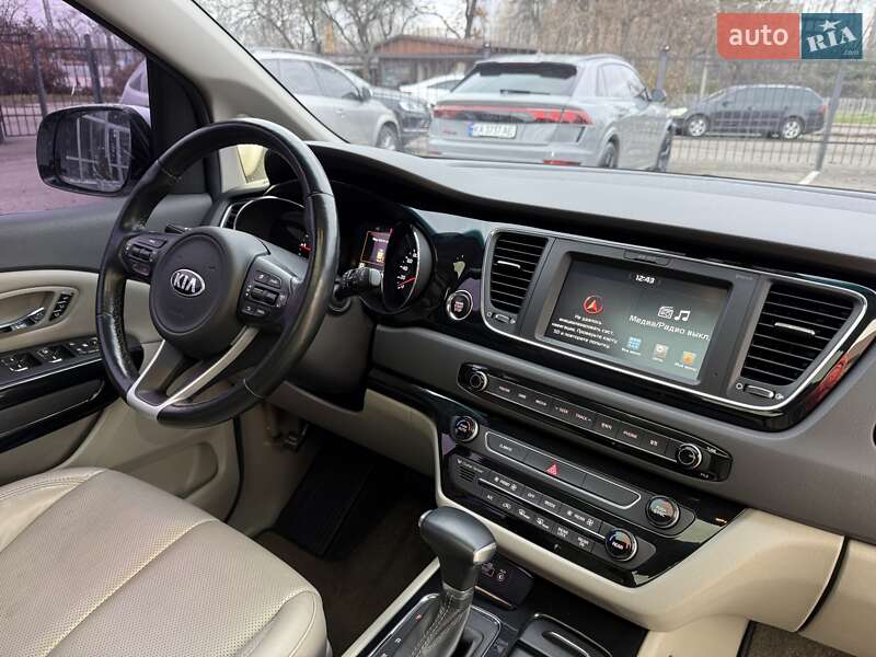 Минивэн Kia Carnival 2016 в Киеве фото 38 Минивэн Kia Carnival 2016 в Киеве
