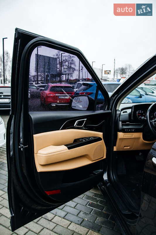 Минивэн Kia Carnival 2021 в Ровно