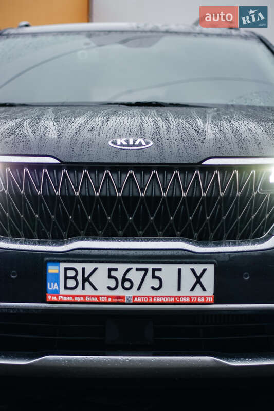 Минивэн Kia Carnival 2021 в Ровно
