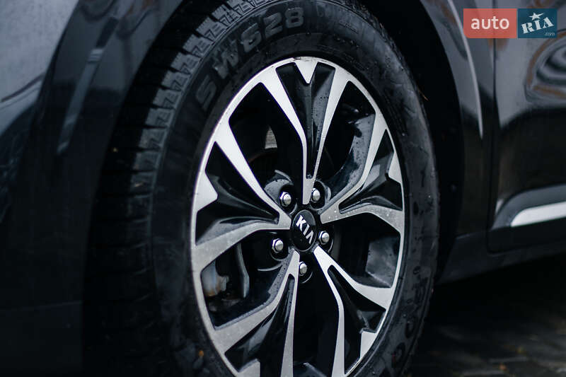 Минивэн Kia Carnival 2021 в Ровно