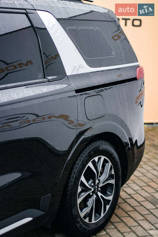 Минивэн Kia Carnival 2021 в Ровно