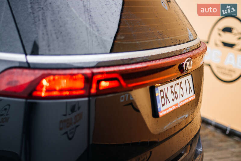 Минивэн Kia Carnival 2021 в Ровно