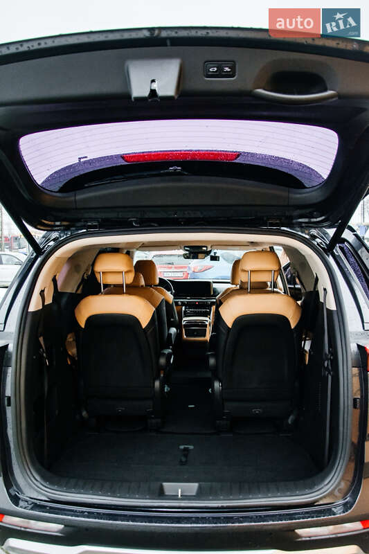 Минивэн Kia Carnival 2021 в Ровно