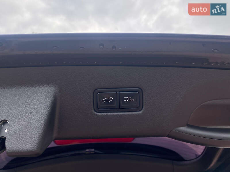 Минивэн Kia Carnival 2021 в Ровно