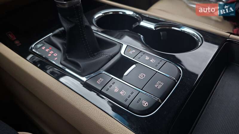 Минивэн Kia Carnival 2019 в Киеве