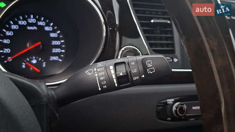 Минивэн Kia Carnival 2019 в Киеве