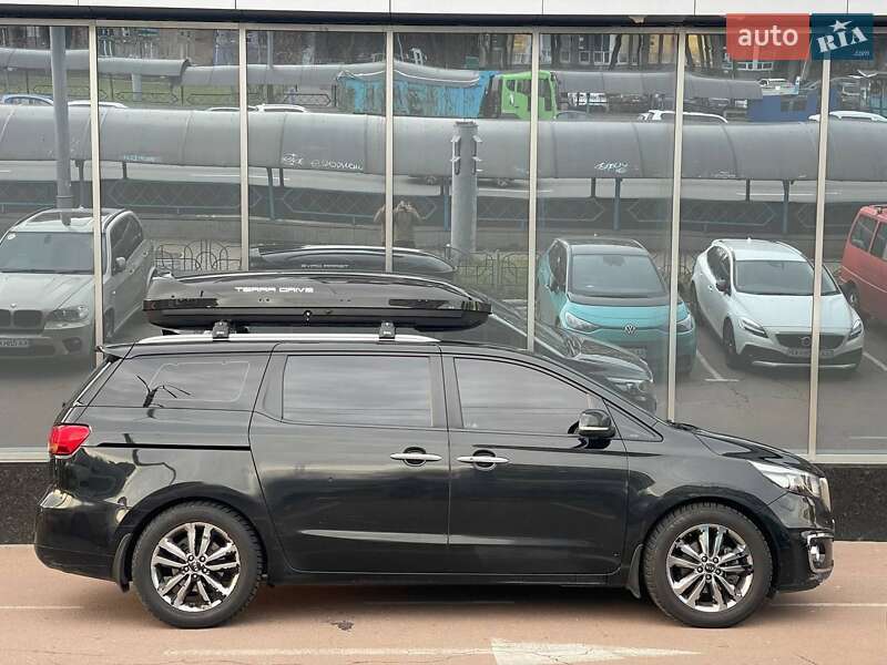 Минивэн Kia Carnival 2014 в Киеве