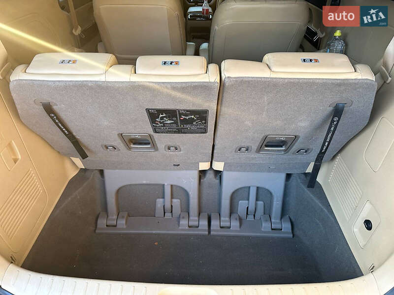 Минивэн Kia Carnival 2017 в Одессе