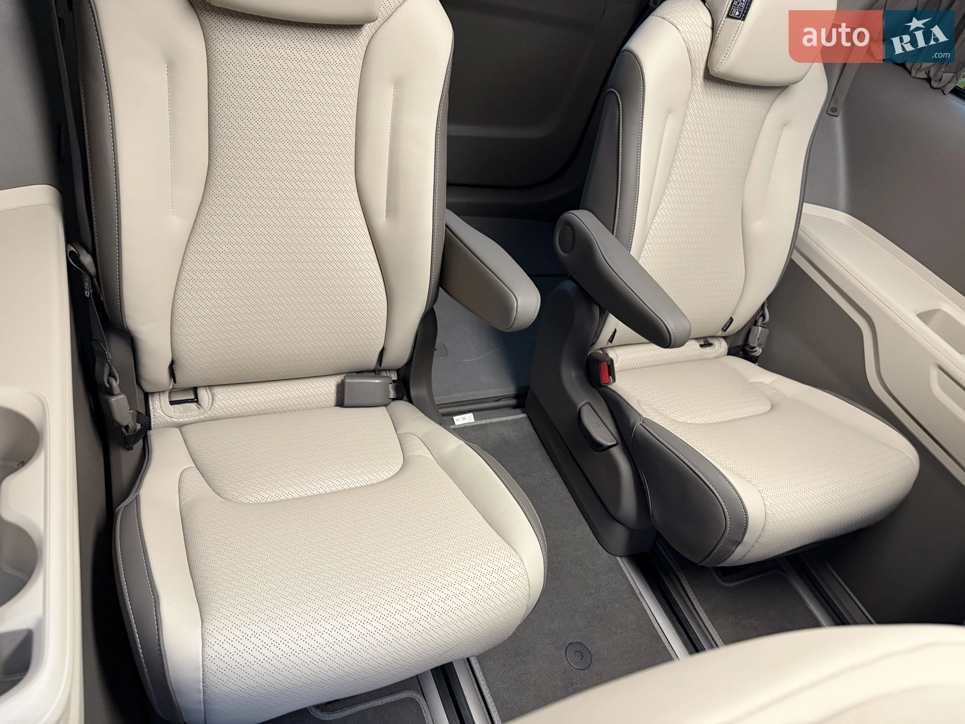 2024 Kia Carnival - мініатюра 29