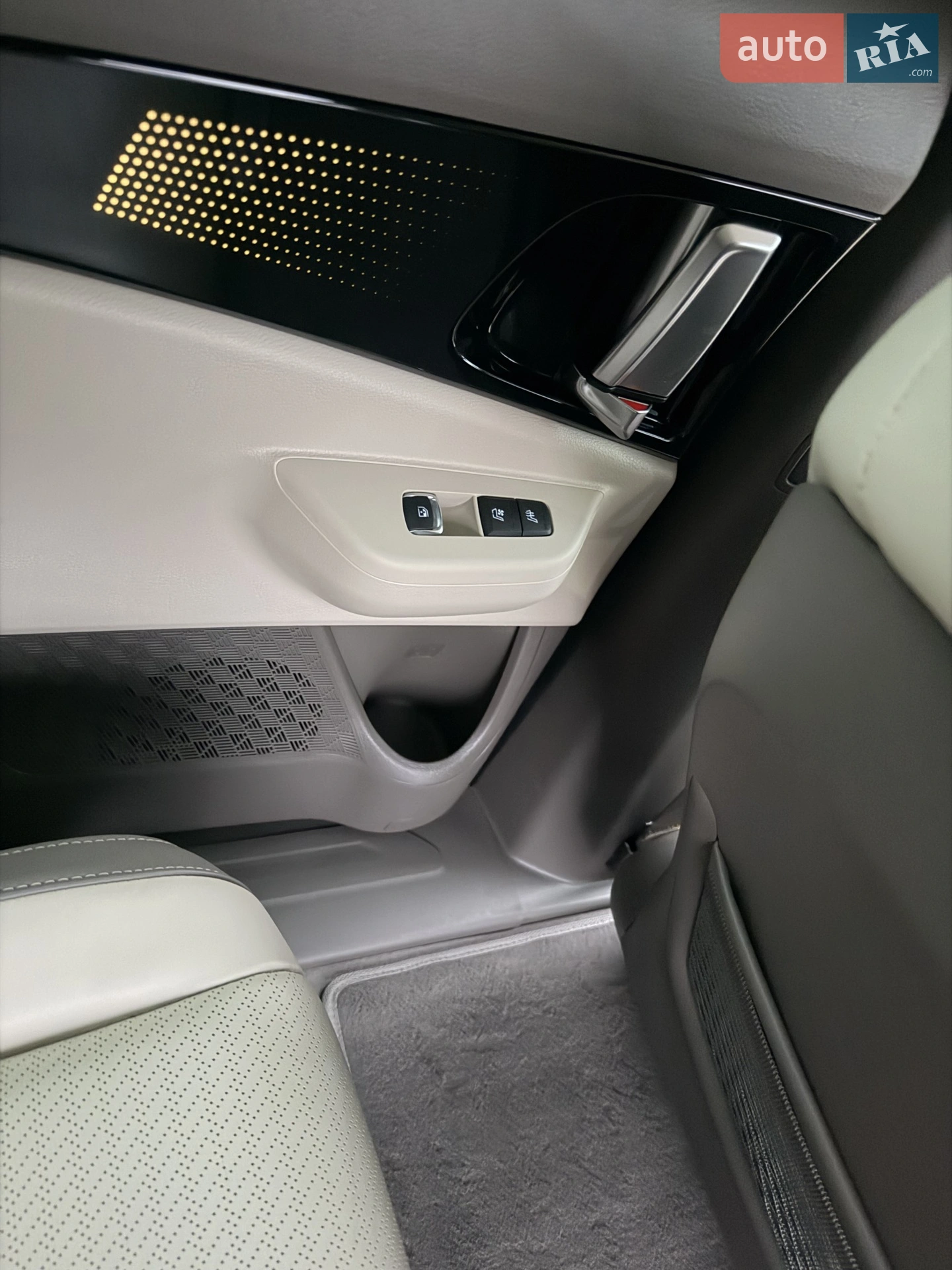 2024 Kia Carnival - мініатюра 41