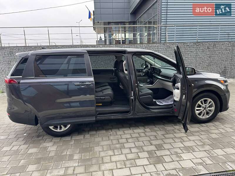 Минивэн Kia Carnival 2023 в Луцке