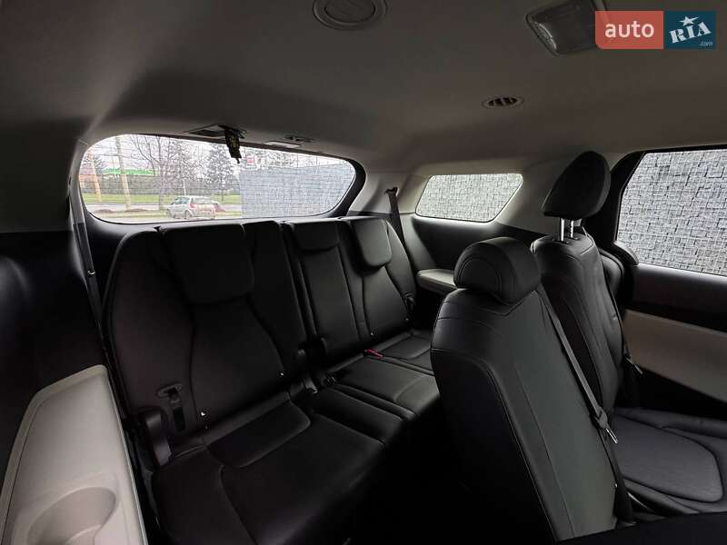 Минивэн Kia Carnival 2023 в Луцке