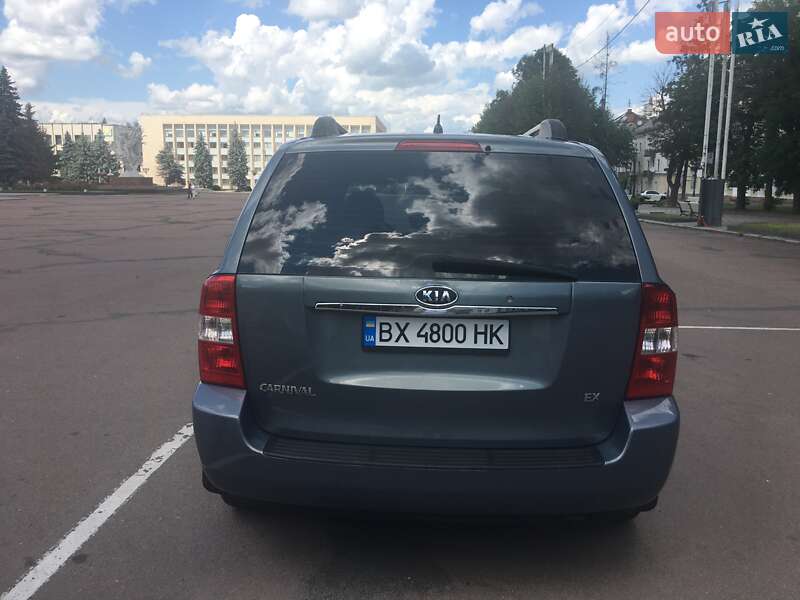 Минивэн Kia Carnival 2008 в Хмельницком фото 5 Минивэн Kia Carnival 2008 в Хмельницком