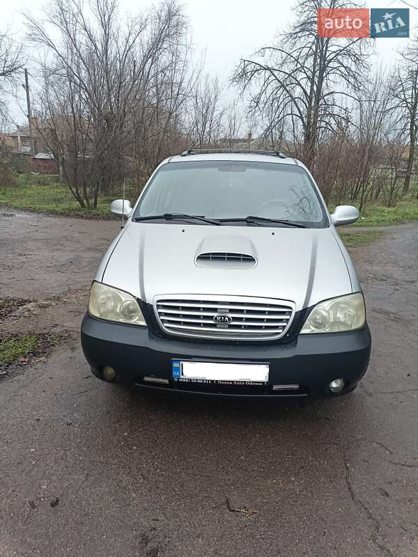 Kia Carnival 2002