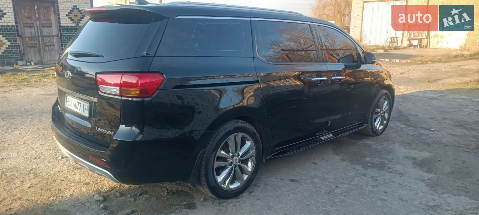 2017 Kia Carnival - мініатюра 2