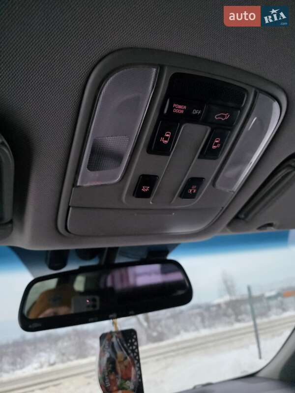 Минивэн Kia Carnival 2014 в Тячеве фото 3 Минивэн Kia Carnival 2014 в Тячеве